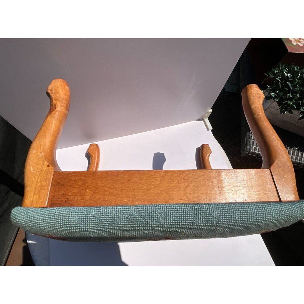 Needlepoint Bench Vintage Floral Needlepoint stool coastal cottage Grandmacore - Picture 8 of 8